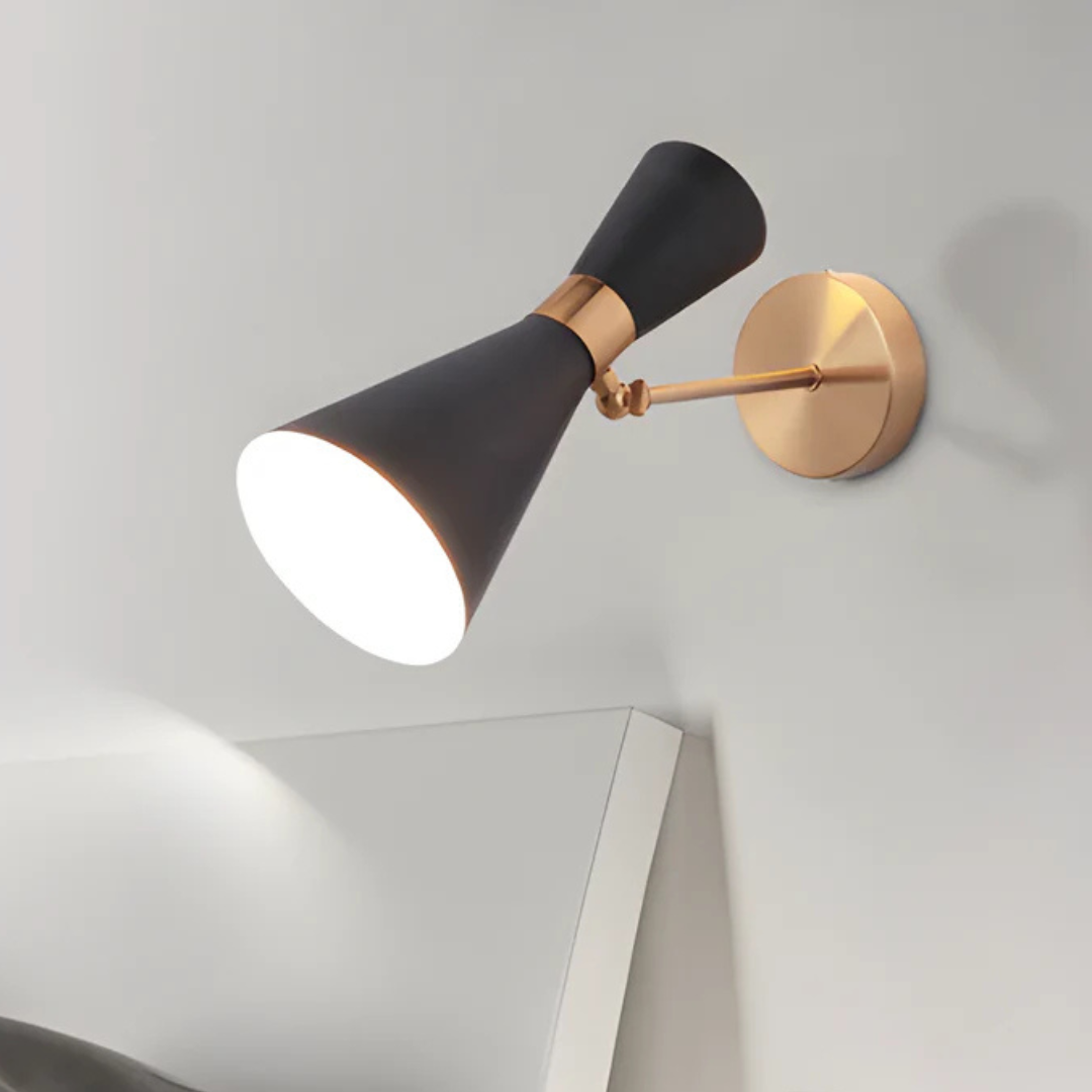 Iron - Verstelbare Minimalistische LED Wandlamp