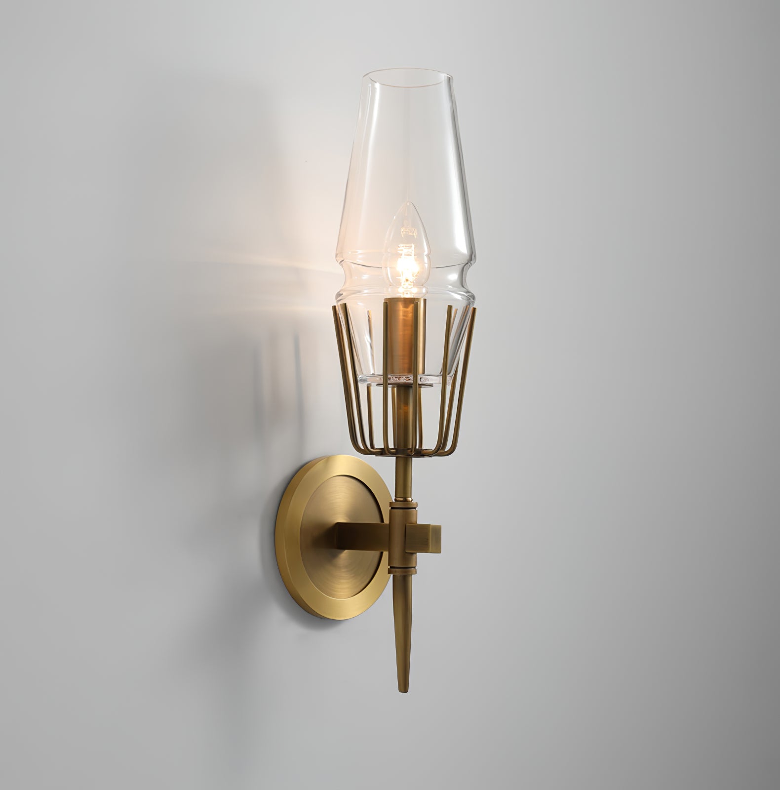 Orelia - Vintage LED Wandlamp in Kasteelstijl van Koper en Glas