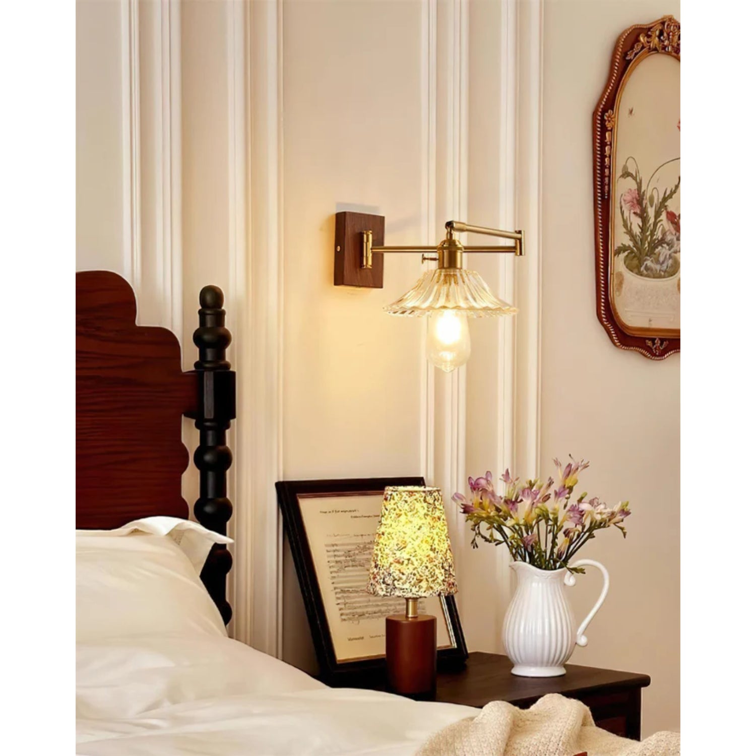 Celevon – Halvemaan Wandlamp