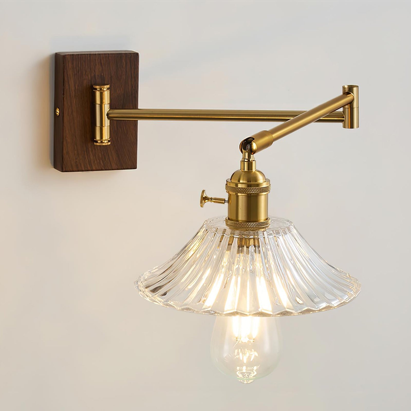 Celevon – Halvemaan Wandlamp