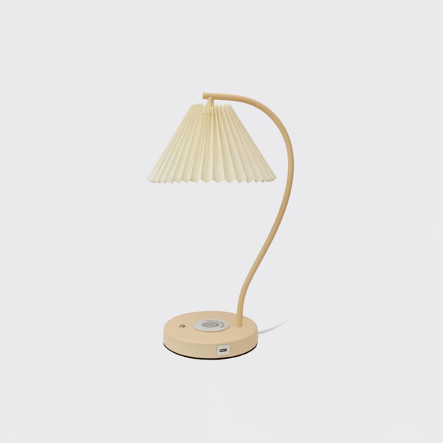 Vaelora – Pleated Table Lamp with Timeless Grace