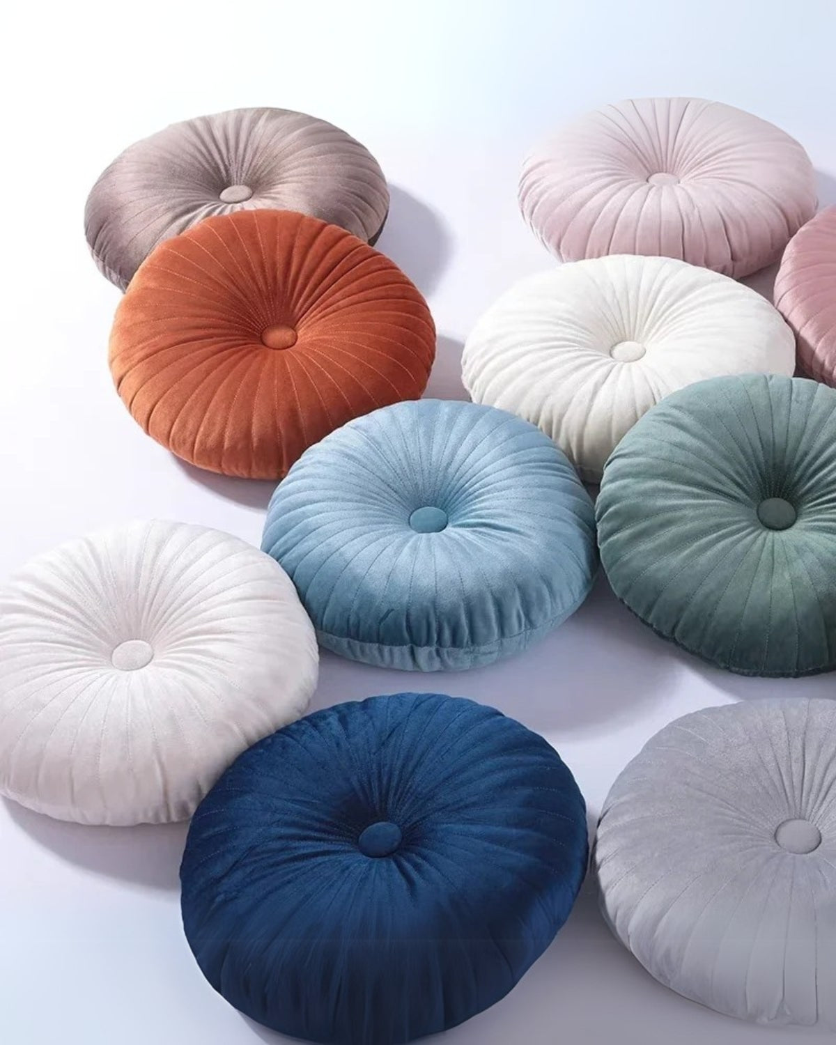 Poetica – Pernă rotundă în design modern