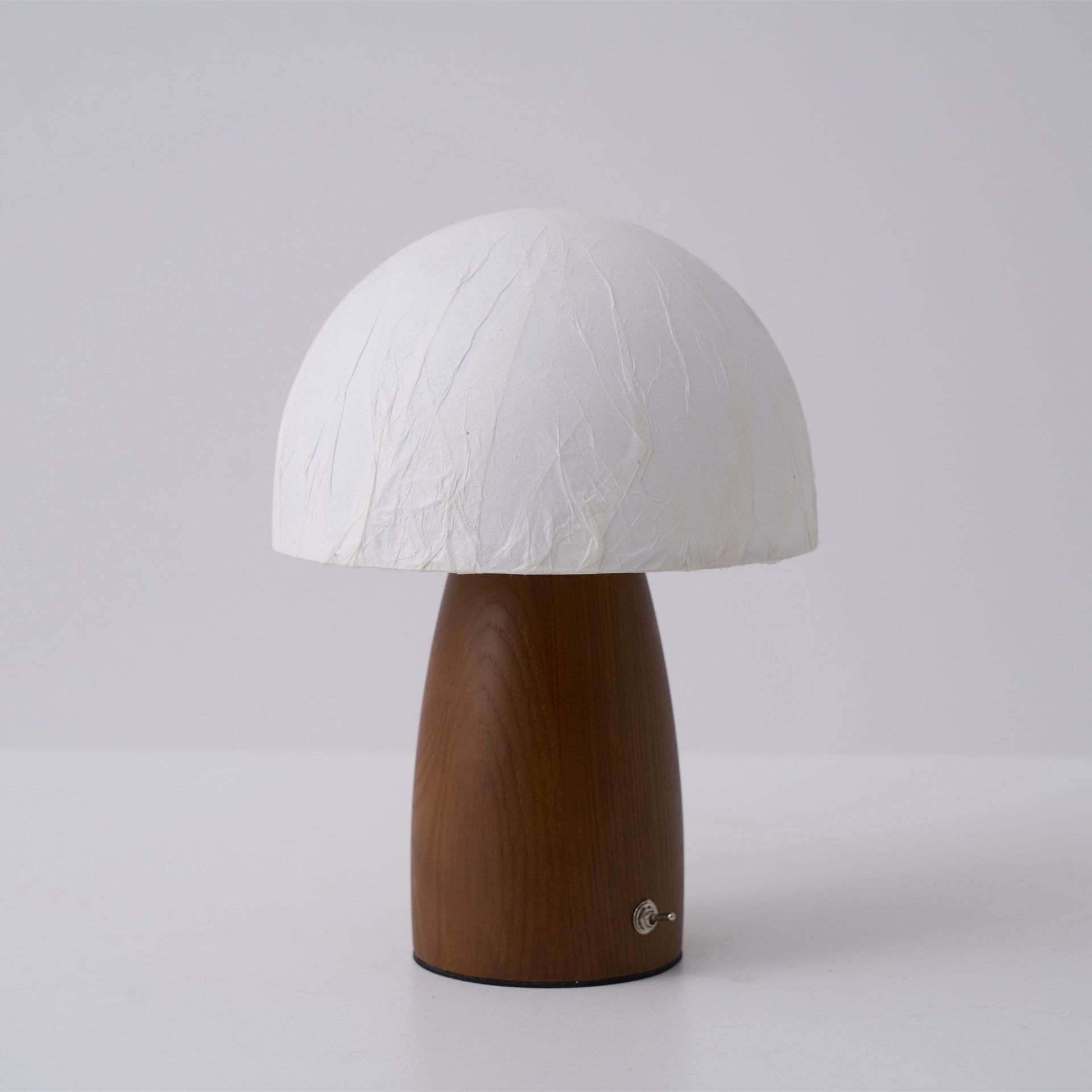 Mycera – Mushroom-shaped Table Lamp with Natural Appearance