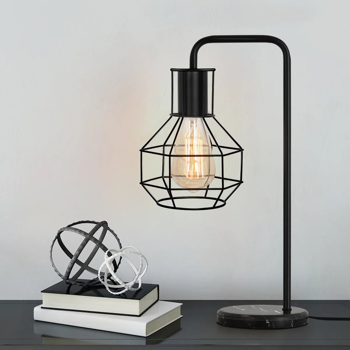 Lampada da tavolo USB in marmo nero