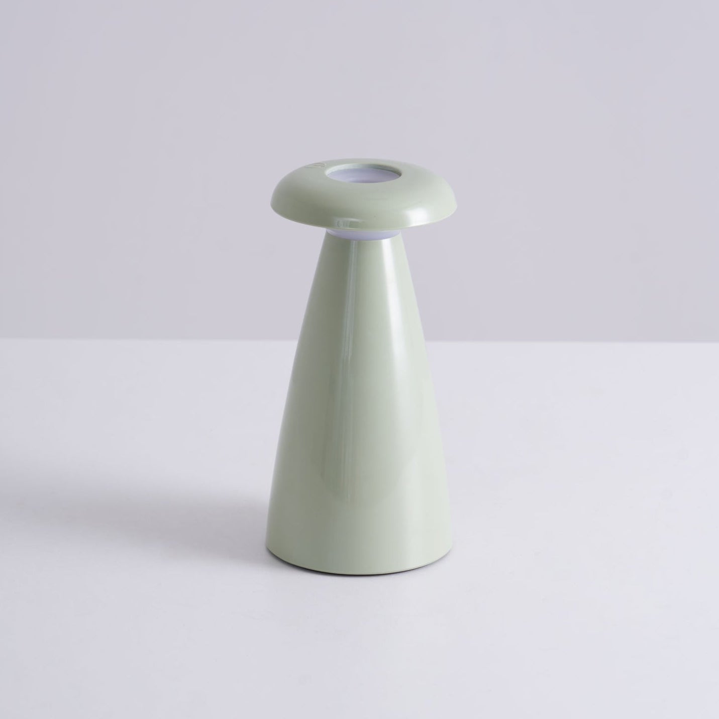 Nokava – Rechargeable Mushroom Table Lamp with Contemporary Design