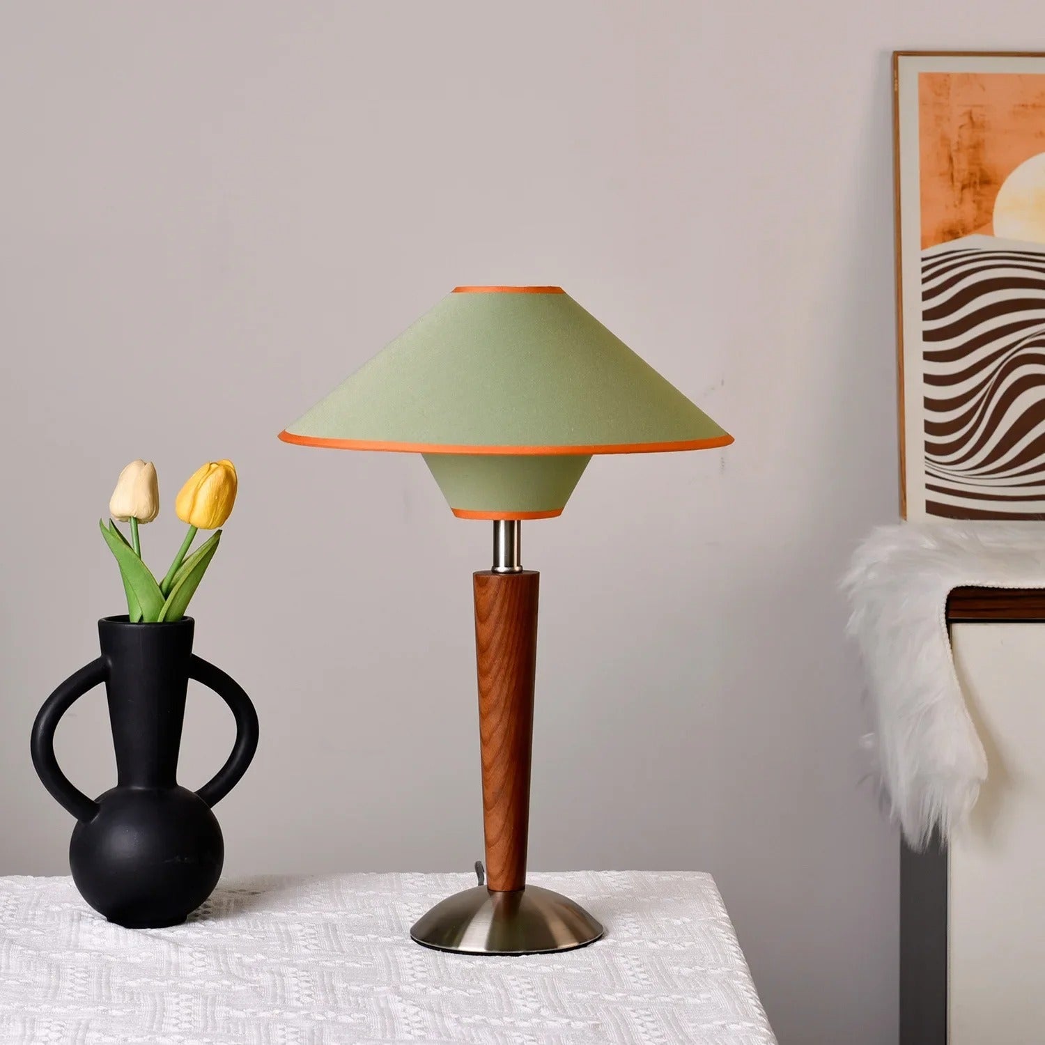 Orona – Mid-Century Conical Table Lamp