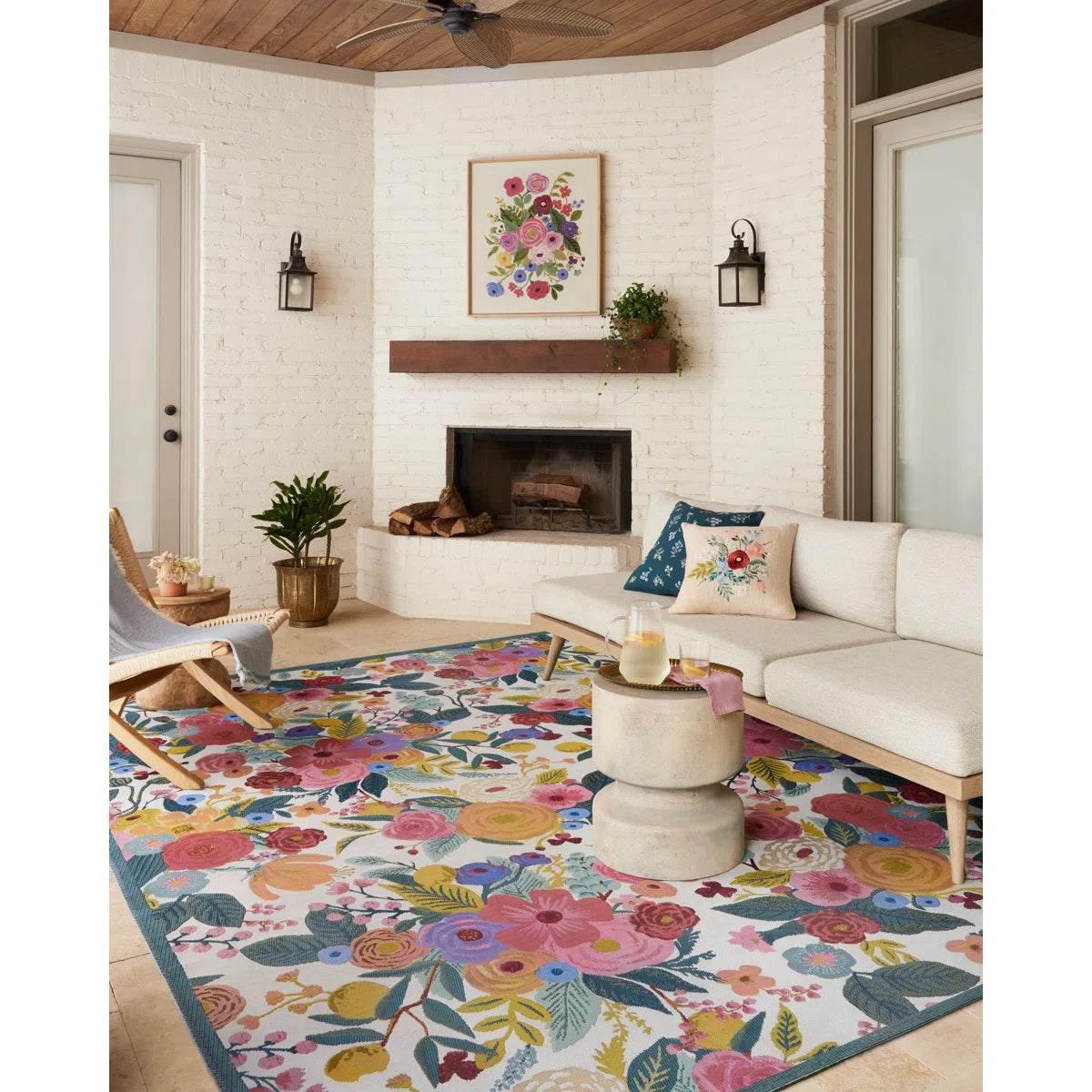 Koberec Rosalie Floral pro vnitřní i venkovní použití – vintage zahradní design, odolný koberec